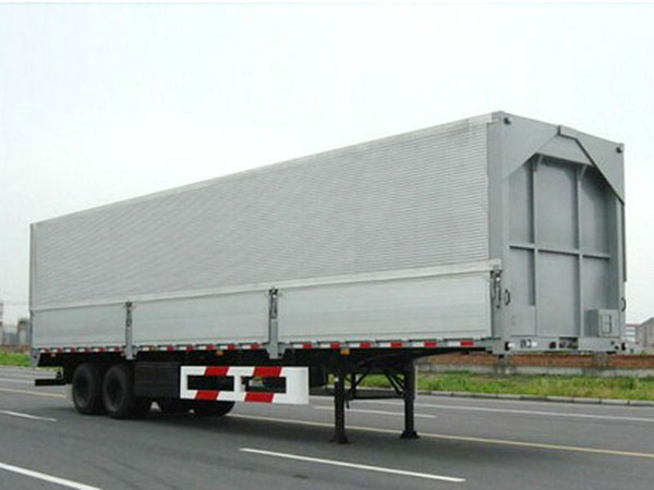 山東展翼式半掛車