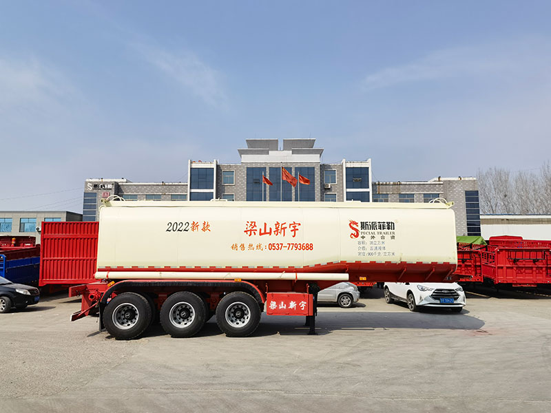 普通液體運(yùn)輸半掛車廠家